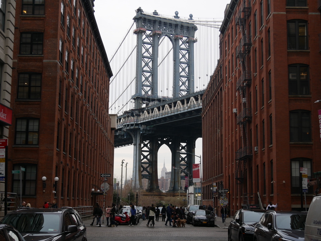 Brooklyn Bridge mit Blick auf das Empire State Building